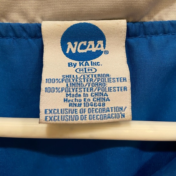 University of Kentucky (UK) Quarter Zip Pullover - Picture 4 of 4